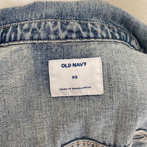 Old Navy Distressed Jean Jacket NWOT - Picture 5 of 6